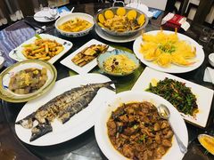 -洁神饭庄·海鲜·青岛菜·30年老字号(五四广场店)