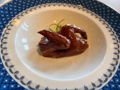 五香脆皮乳鸽-三号黄浦会Canton Table