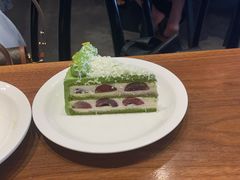 车厘子抹茶蛋糕-black rainbow coffee