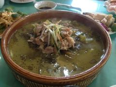 酸菜肥牛汤-新旺美食林农家菜(岭南路店)