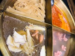 -沸炉重庆老火锅(军事博物馆店)