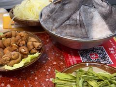 -赵美丽·重庆社区火锅·直营店(火车东站·中豪国际店)