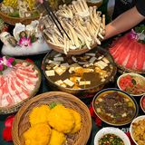 正宗云南风味|一口就鲜掉眉毛的菌汤火锅！
