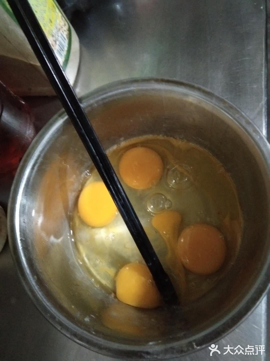 青椒炒鸡蛋.简单快捷又好吃！