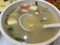 老蛏豆腐汤-探秘12时海鲜生蚝排档