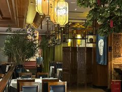 -八府香鸭·啫啫煲(华山路店)