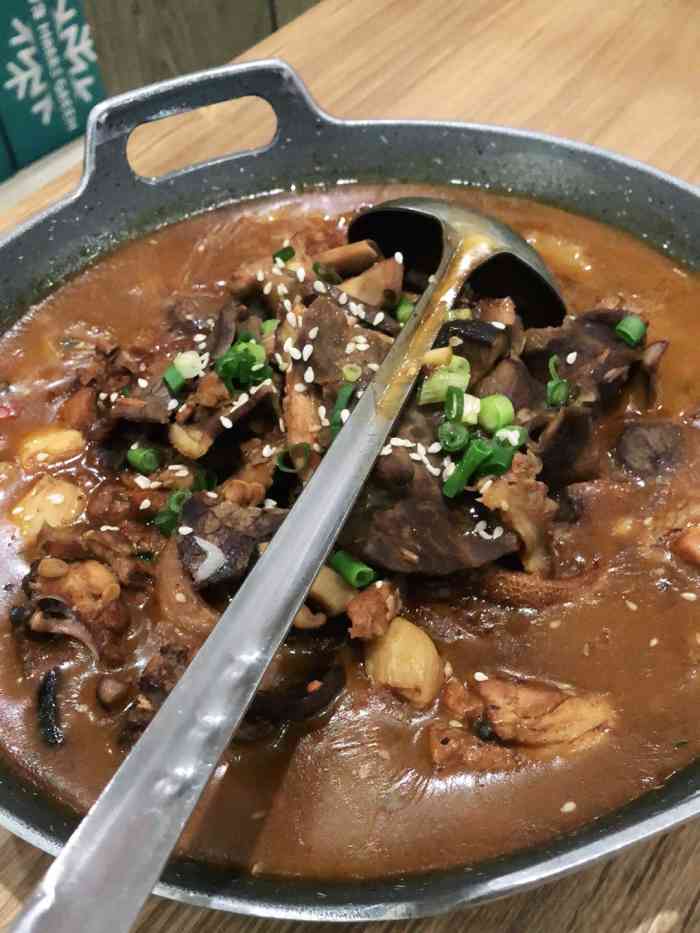 灶妈子大排档(地大店)-"[薄荷]环境:在光谷天地对面 老乡鸡.