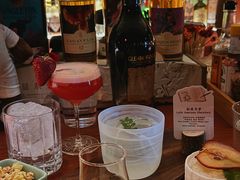 -蓉LOUNGE威士忌鸡尾酒FLOWER酒吧