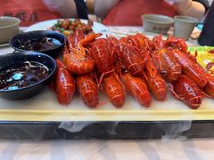 -肥肥虾庄·金牌油焖大虾(汉街SKP店)