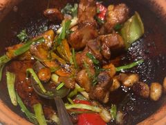 -八府香鸭·啫啫煲(华山路店)