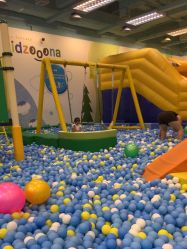 -莫莉幻想儿童乐园(三河燕郊永旺店)