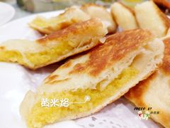黄米烙-小船渔村•大连菜•大连焖鱼(明泽街店)