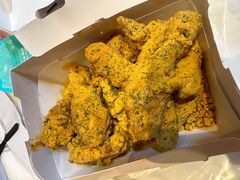 -BHC炸鸡(明洞总店)