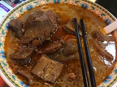 半筋半肉面-金杨拉面王小吃面馆·牛三宝面·红烧牛肉粉