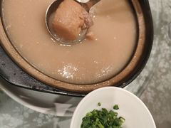 洪湖莲藕排骨汤-莲餐厅·湖北菜·潜江小龙虾店(愚园路店)