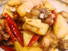 老王头牌黄焖鸡-隔壁老王·家常云南菜(花巷店)