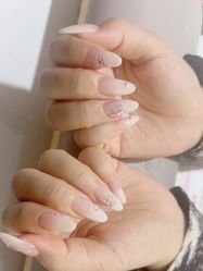 -瞧·享轻奢美甲美睫