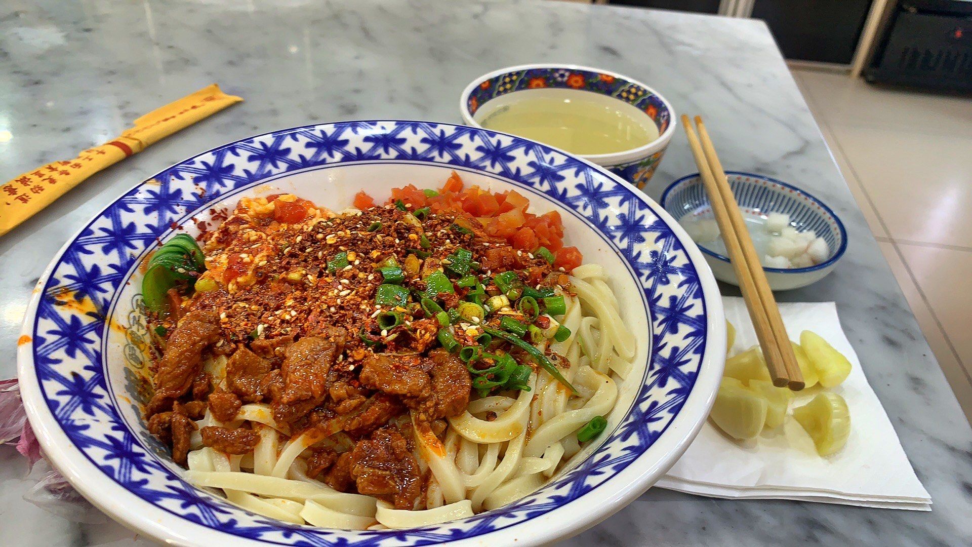 谁能拒绝的了这一碗四合一面