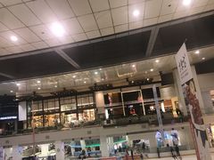 -冰纷万象滑冰场(深圳万象城店)