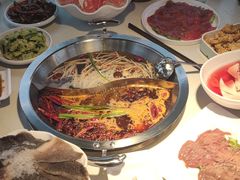 -茅草房·河畔园林火锅