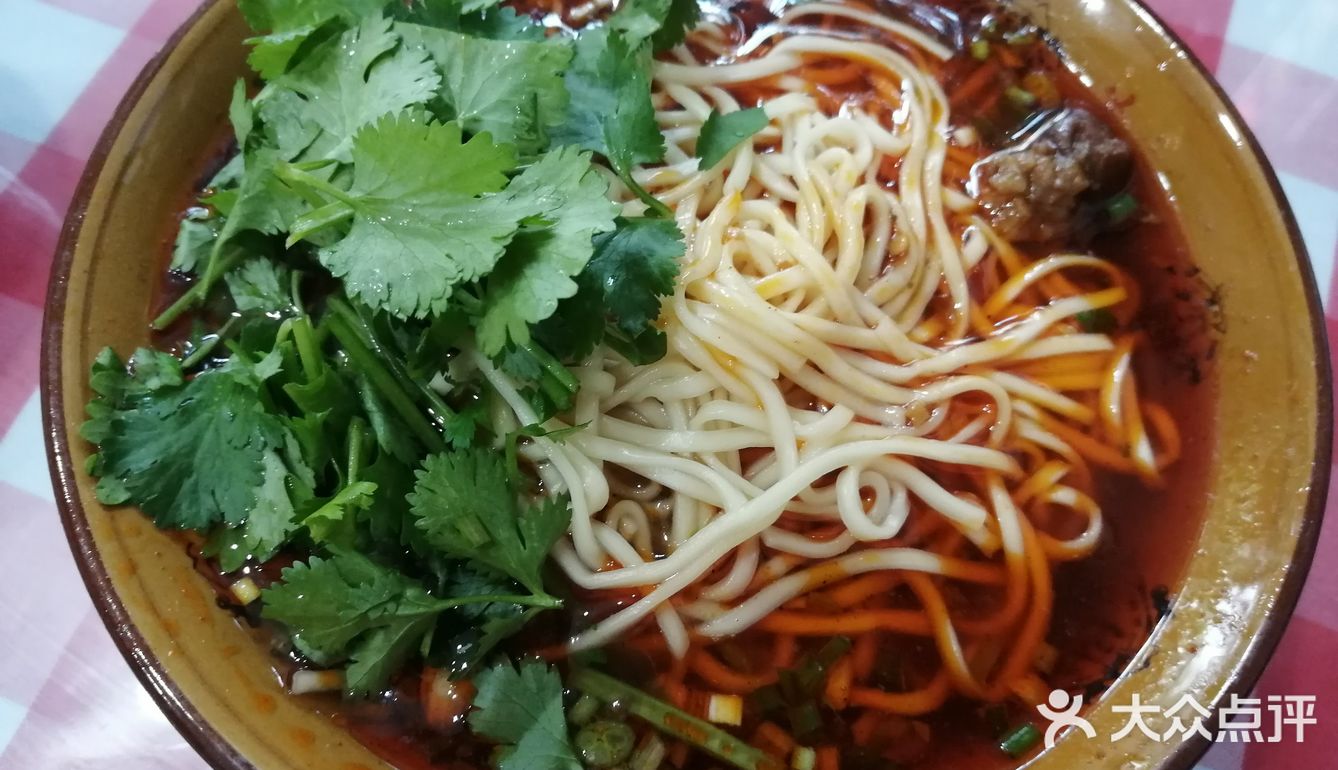 嘻嘻嘻！超级好吃的牛肉面！ 我真的太喜欢家长的面条了