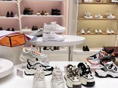 -云柏鞋业(十里堡店)