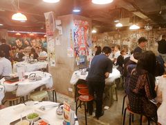 大堂-鲜入围煮花胶鸡海鲜火锅