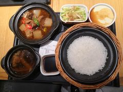 红烧牛腩饭-谷田稻香(佛罗伦萨店)
