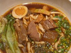 康师傅半筋半肉牛肉面-康师傅私房牛肉面(申虹店)