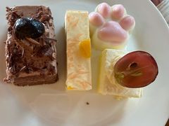 小甜品-东方明珠·可口可乐欢乐餐厅
