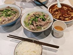 -犇逸·乐山跷脚牛肉·四川现炒(览海店)