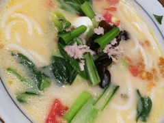 -蒙自源过桥米线(红谷滩万达店)