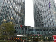 -上海跨国采购会展中心