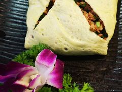 -香巴拉云南餐厅(华莱坞店)