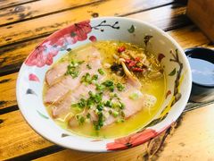 金桂花雕鸡汤面-千金一碗·宝岛一村(韩国街店)