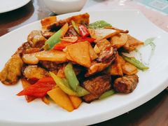 地三鲜-洁神饭庄·海鲜·青岛菜·30年老字号(五四广场店)