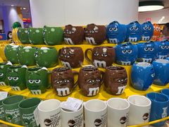 -m豆巧克力世界(上海世茂广场店)