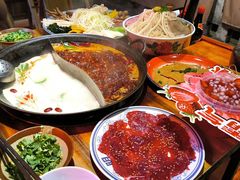 -周小明火锅(黑金冠社区店)