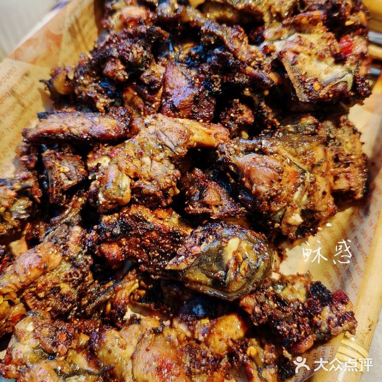 在昆明！发出疯狂尖叫的佤族风味烧烤！！