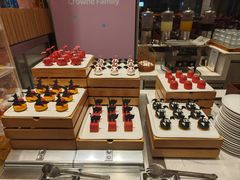 -飨食汇全日制餐厅·昆山皇冠假日酒店(九方店)