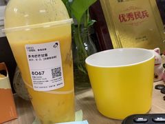 -喜茶(杭州滨江宝龙店)