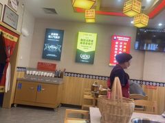 -阿婆情腊排骨火锅(金虹路店)