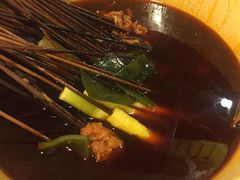 -拈签一笑黄牛肉辣卤串串