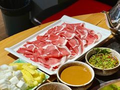 -顶顶汤火牛排火锅·经典铜锅涮肉