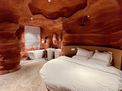 -幸栖洞穴设计酒店(成都春熙路店)