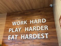 -Chom Cafe and Restaurant