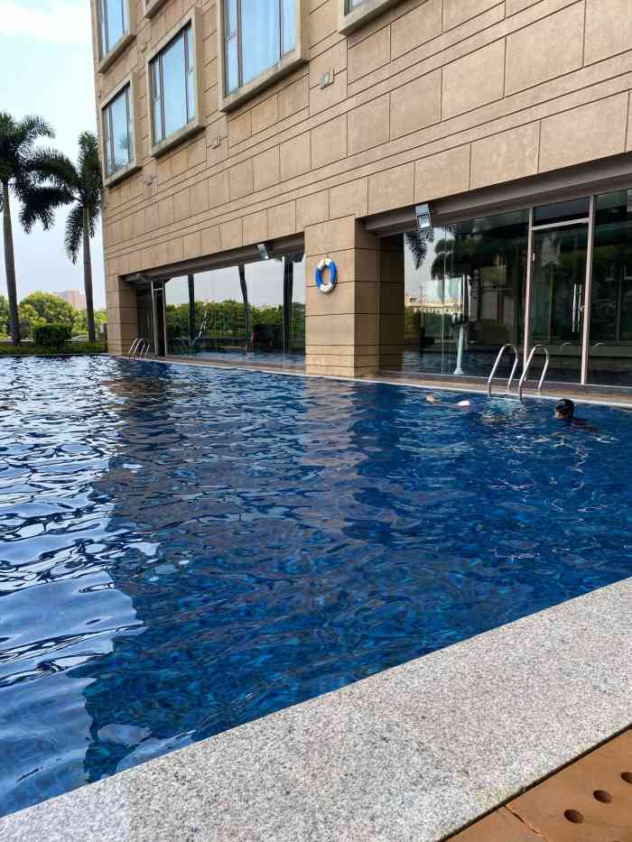 佛山哥顿酒店-"我对这间酒店非常满意,服务员对我们的太道.