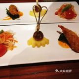 虾肉咬到嘴里特别满足！这里的甜品都做的很出色