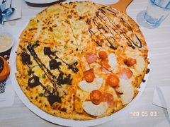 巨大披萨-必胜客(万达广场店)