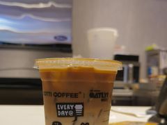 馥桂红袍燕麦拿铁-库迪咖啡(越秀公园地铁站店)